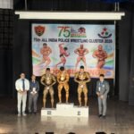 ऑल इंडिया पुलिस रेसलिंग क्लस्टर में हाथरस के सिपाही शुभम शर्मा का शानदार प्रदर्शन बॉडीबिल्डिंग प्रतियोगिता में सिल्वर मेडल जीतकर बढ़ाया हाथरस पुलिस का गौरव