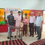 डिजिटल इंडिया थीम पर विद्यार्थियों ने चित्रों में उकेरे डिजिटल भारत के सपने  सेवा संकल्प अभियान के तहत आयोजित हुई चित्रकला प्रतियोगिता, विजेता विद्यार्थियों को किया पुरस्कृत
